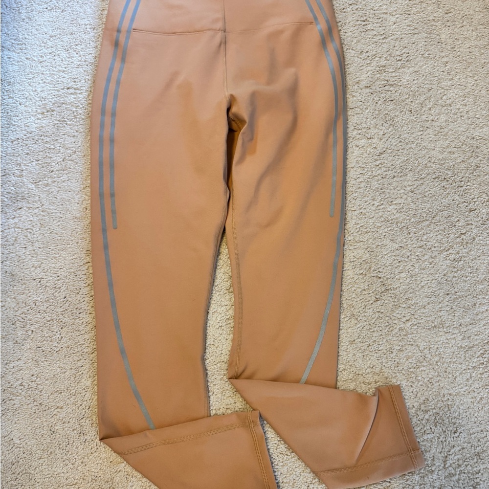 Fabletics Stylish Light gold/Tan Leggings with Gray Accents Sz L